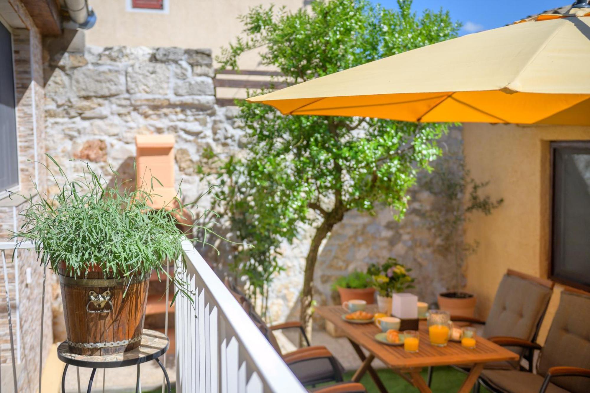 Apartman Dana Kastelir-Labinci Exterior foto